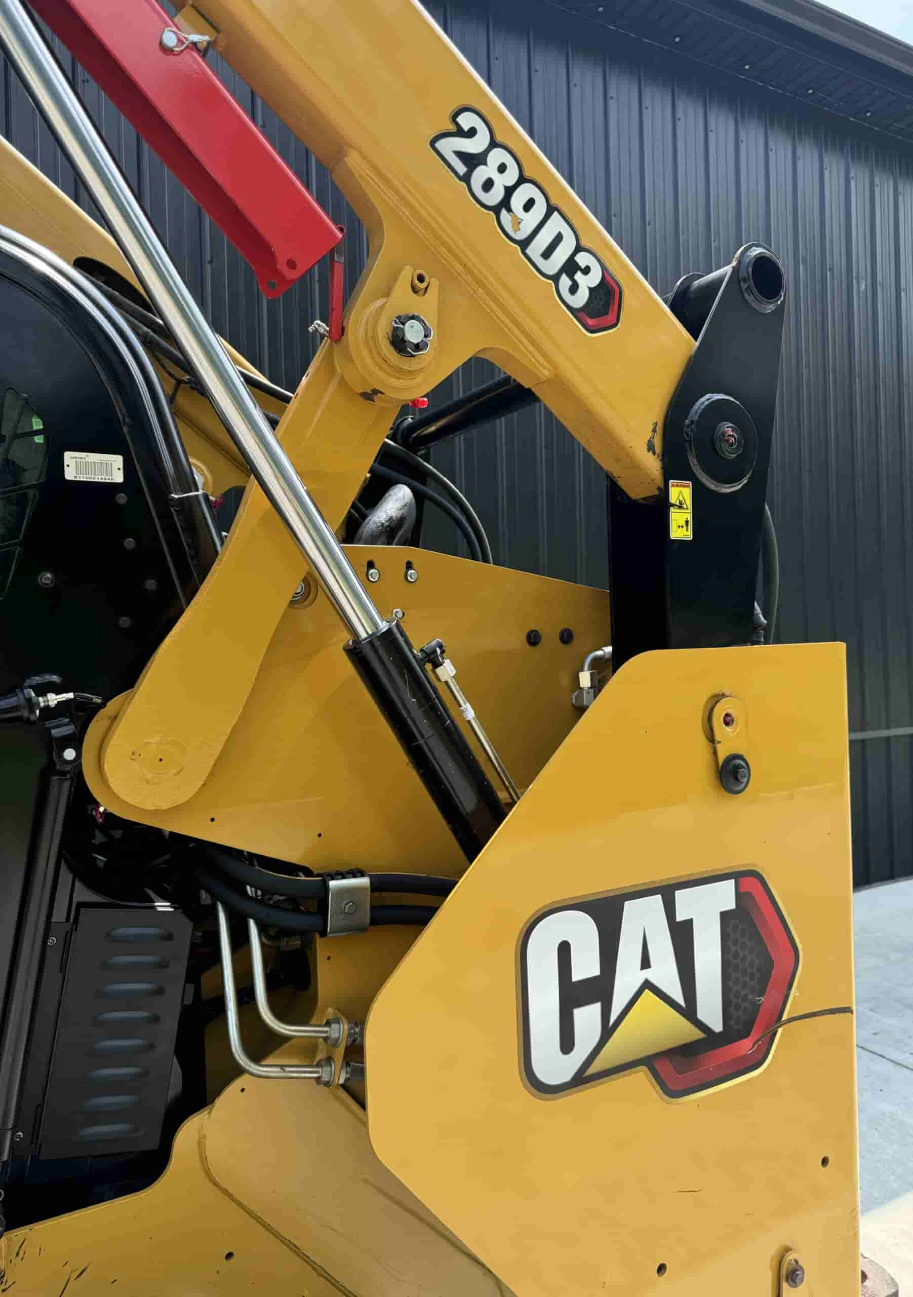 2021 CAT 289D3
